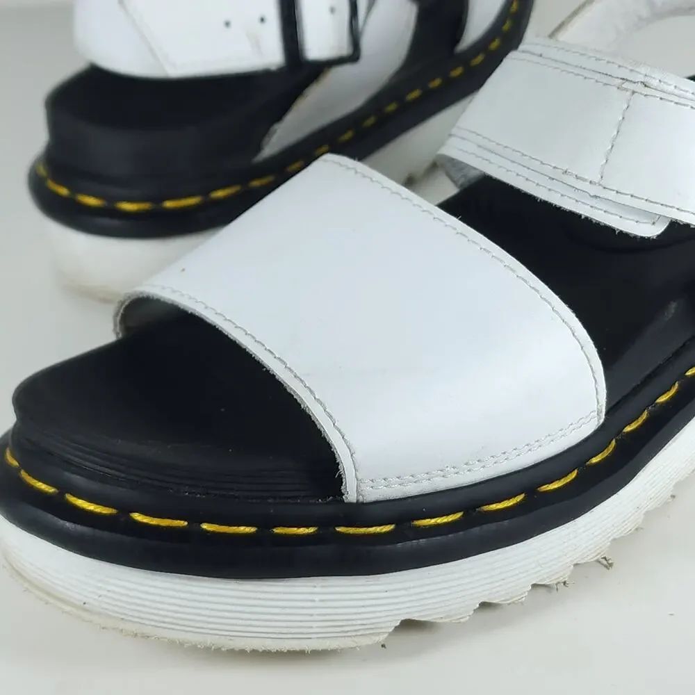 Dr Martens Voss Women's US7 White Hydro Leather Buckle Platform Sandals Shoes - Picture 13 of 16